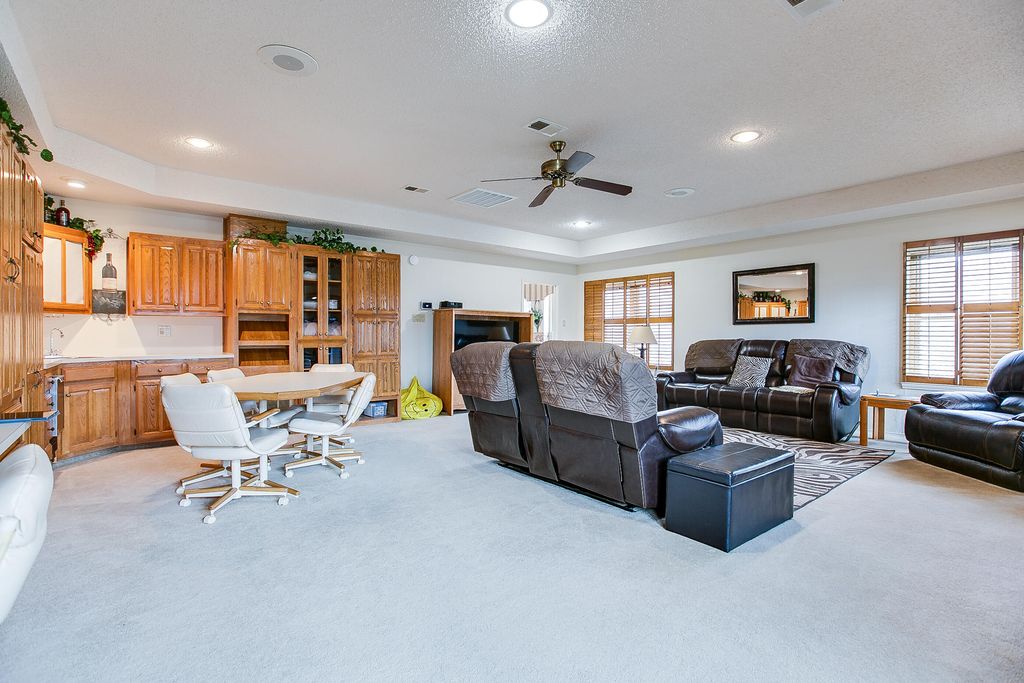 Image 13 of property listing at 3305 Clearview Drive, San Angelo, TX 76904