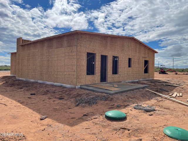 1373 KALAHARI DESERT Drive, Chaparral, NM 88081