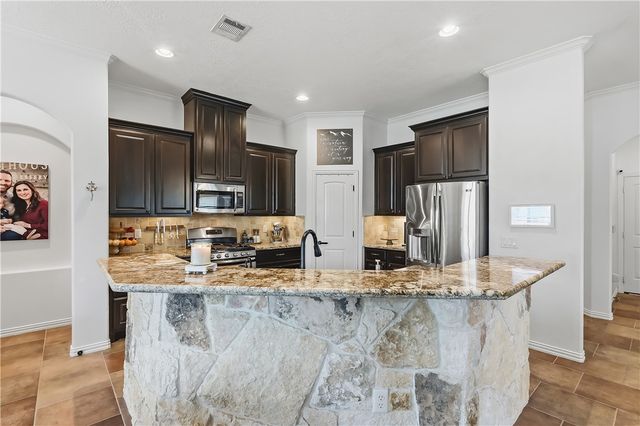1605 Mariners Cove, College Station, TX 77845
