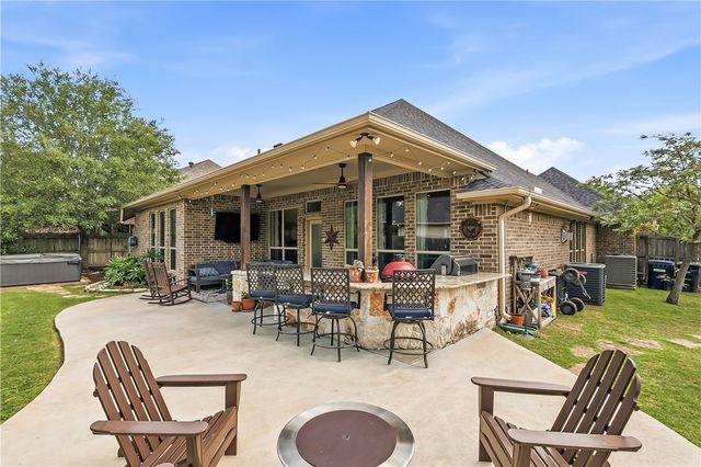 1605 Mariners Cove, College Station, TX 77845