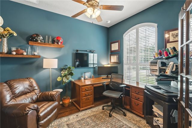 1605 Mariners Cove, College Station, TX 77845