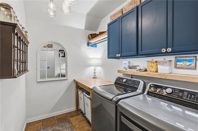 1605 Mariners Cove, College Station, TX 77845
