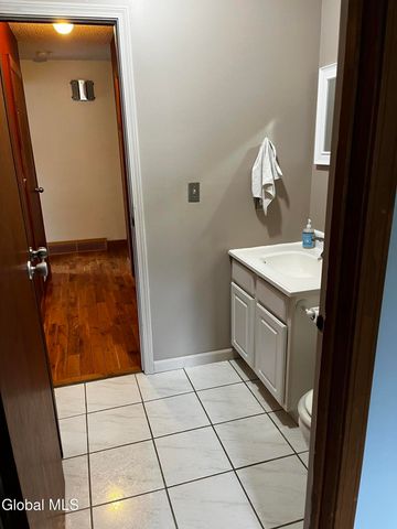 3287 E Old State Road, Guilderland, NY 12303