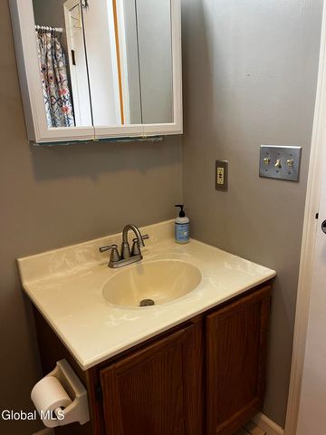 3287 E Old State Road, Guilderland, NY 12303
