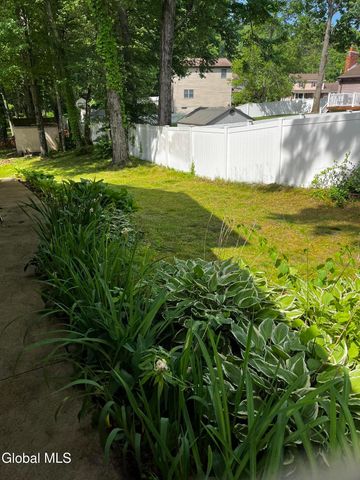 3287 E Old State Road, Guilderland, NY 12303
