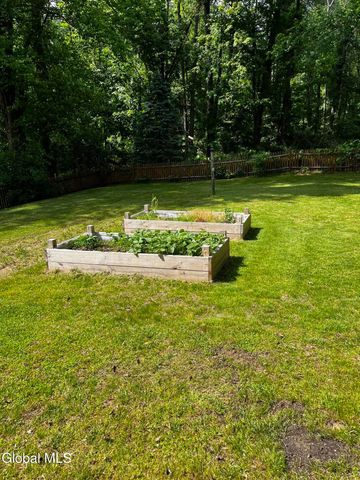 3287 E Old State Road, Guilderland, NY 12303
