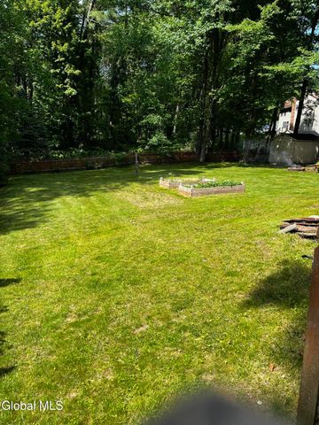 3287 E Old State Road, Guilderland, NY 12303