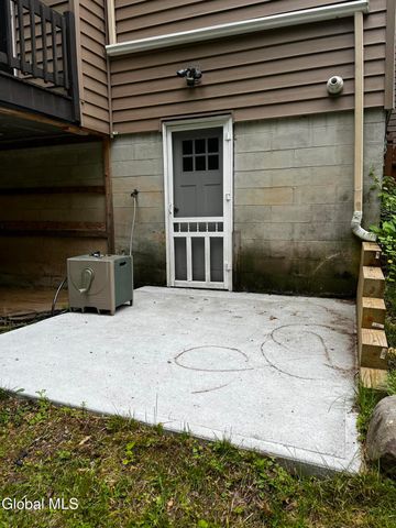 3287 E Old State Road, Guilderland, NY 12303