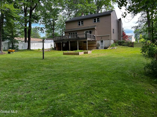 3287 E Old State Road, Guilderland, NY 12303