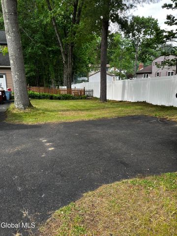 3287 E Old State Road, Guilderland, NY 12303
