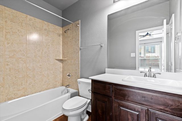 2660 Venice Drive 5, Grand Prairie, TX 75054