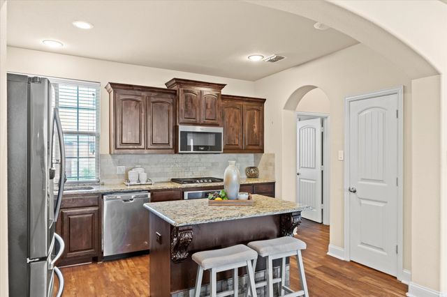 2660 Venice Drive 5, Grand Prairie, TX 75054