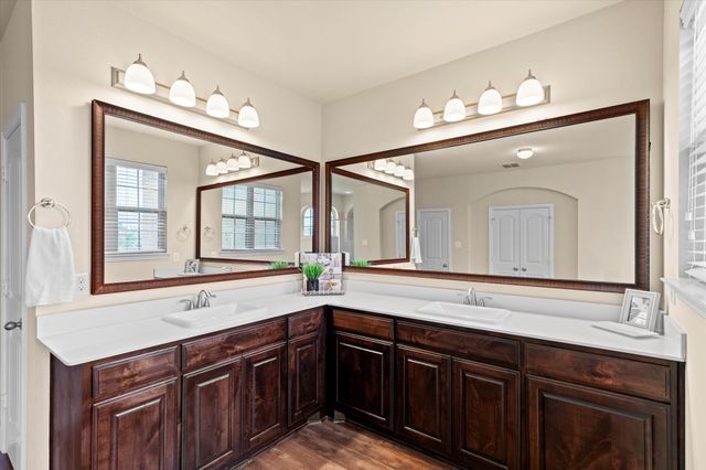 2660 Venice Drive 5, Grand Prairie, TX 75054