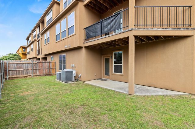 2660 Venice Drive 5, Grand Prairie, TX 75054