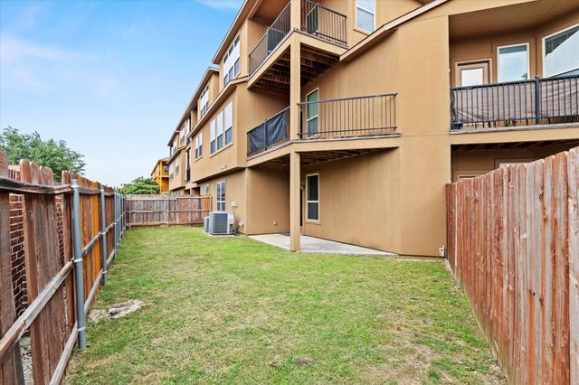 2660 Venice Drive 5, Grand Prairie, TX 75054