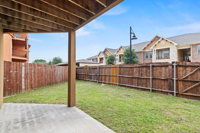 2660 Venice Drive 5, Grand Prairie, TX 75054