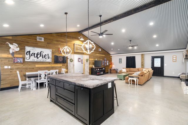 245 County Road 4921, Leonard, TX 75452