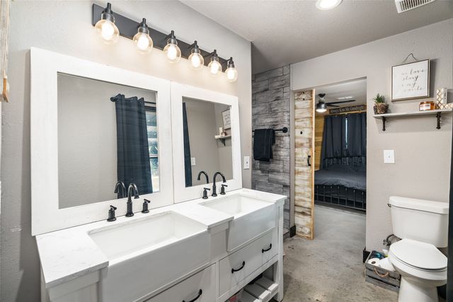 245 County Road 4921, Leonard, TX 75452