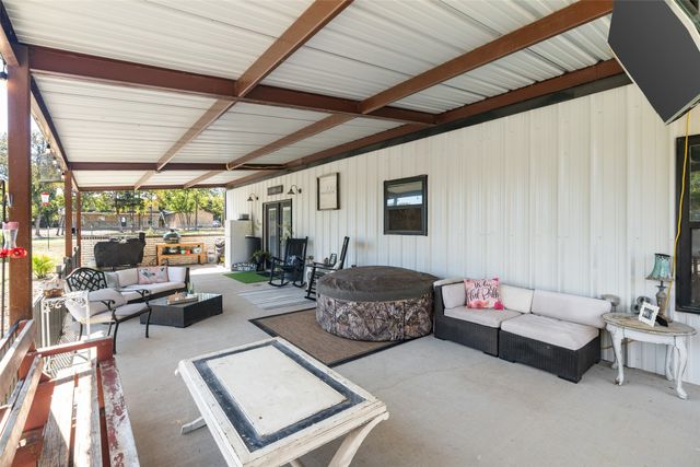 245 County Road 4921, Leonard, TX 75452