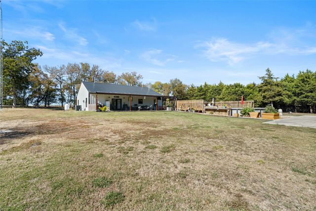 245 County Road 4921, Leonard, TX 75452