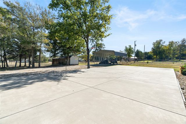 245 County Road 4921, Leonard, TX 75452