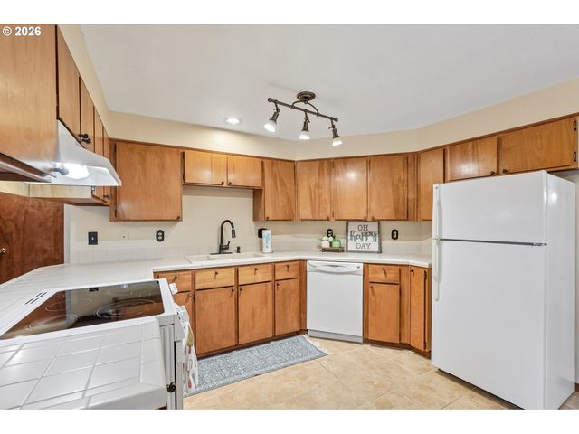 17709 Sw JANELL Ct, Beaverton, OR 97003