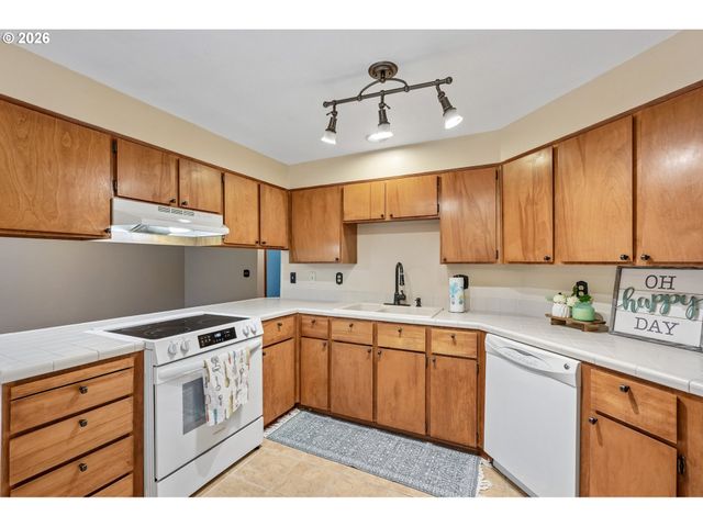 17709 Sw JANELL Ct, Beaverton, OR 97003