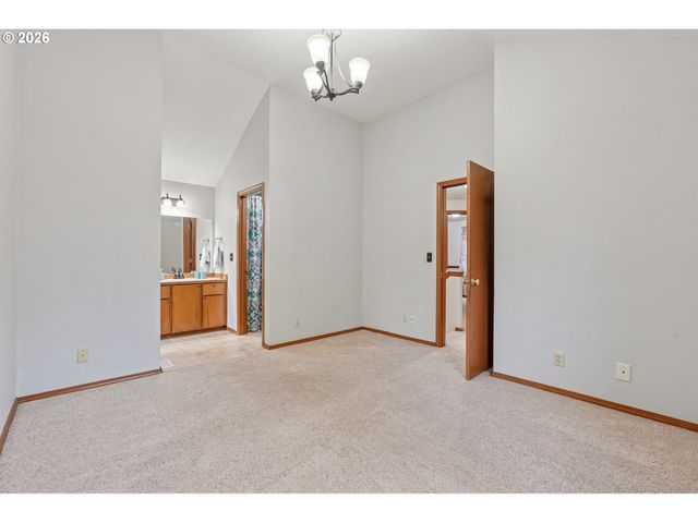 17709 Sw JANELL Ct, Beaverton, OR 97003