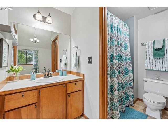 17709 Sw JANELL Ct, Beaverton, OR 97003