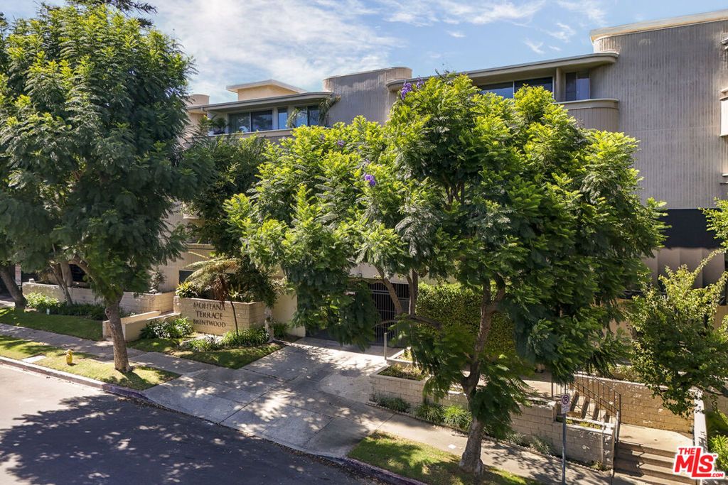 11645 Montana Avenue 222, Los Angeles, CA 90049 — exterior