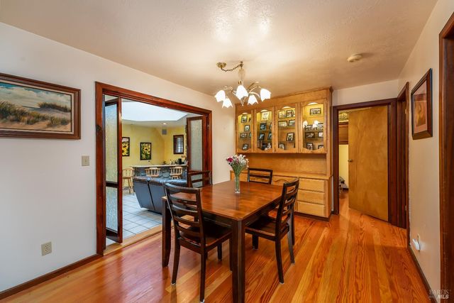 1096 W Standley St, Ukiah, CA 95482