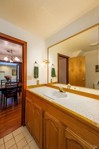 1096 W Standley St, Ukiah, CA 95482