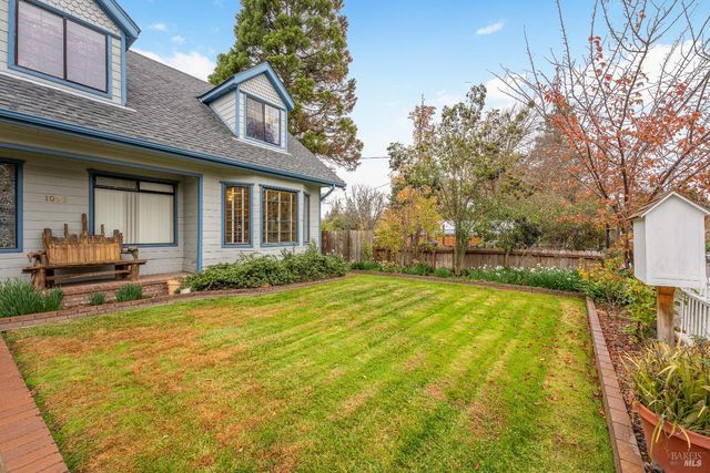 1096 W Standley St, Ukiah, CA 95482