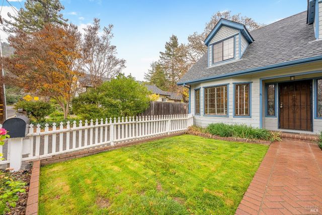 1096 W Standley St, Ukiah, CA 95482