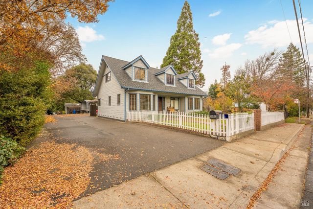 1096 W Standley St, Ukiah, CA 95482