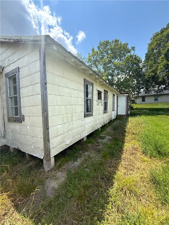 605 North Shaw Street, Caldwell, TX 77836 — photo 4