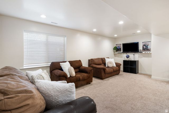 2048 E JUNIPER DR, Eagle Mountain, UT 84005