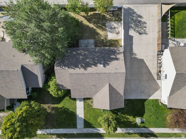2048 E JUNIPER DR, Eagle Mountain, UT 84005