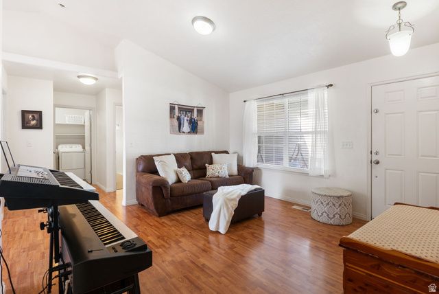 2048 E JUNIPER DR, Eagle Mountain, UT 84005
