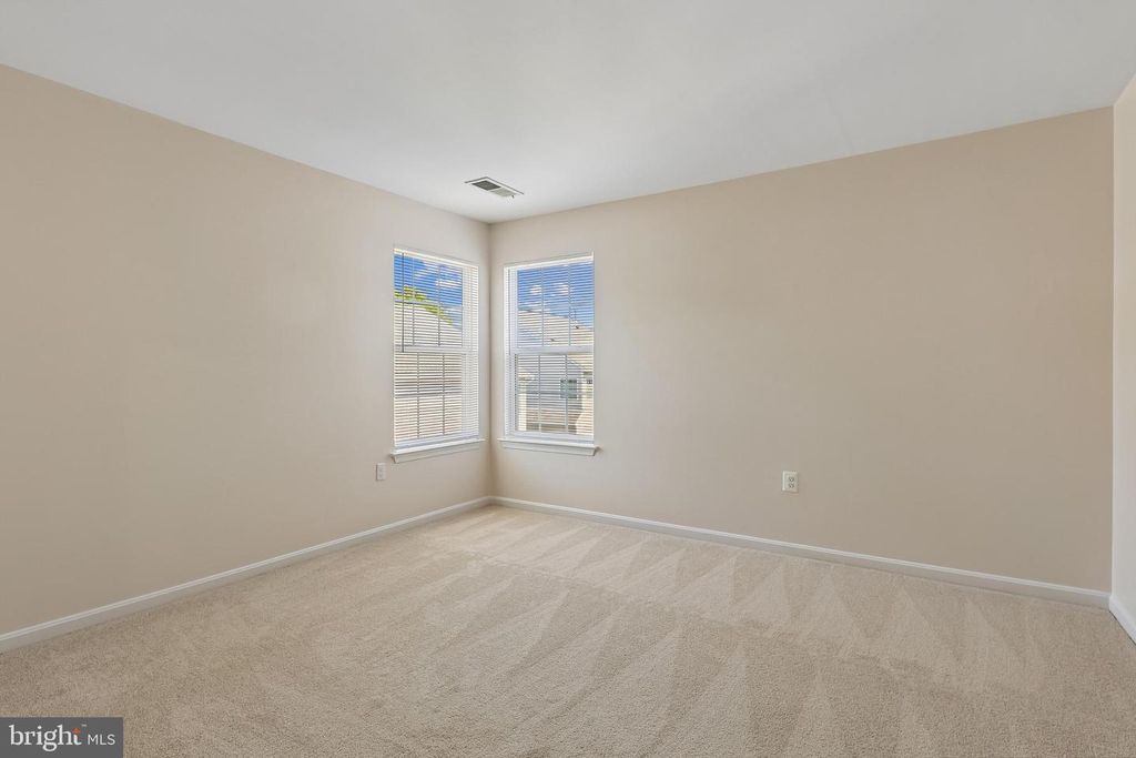 Image 24 of property listing at 15628 CHADSEY LN, Brandywine, MD 20613