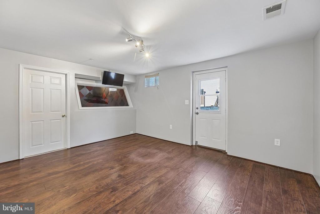 Image 31 of property listing at 15628 CHADSEY LN, Brandywine, MD 20613