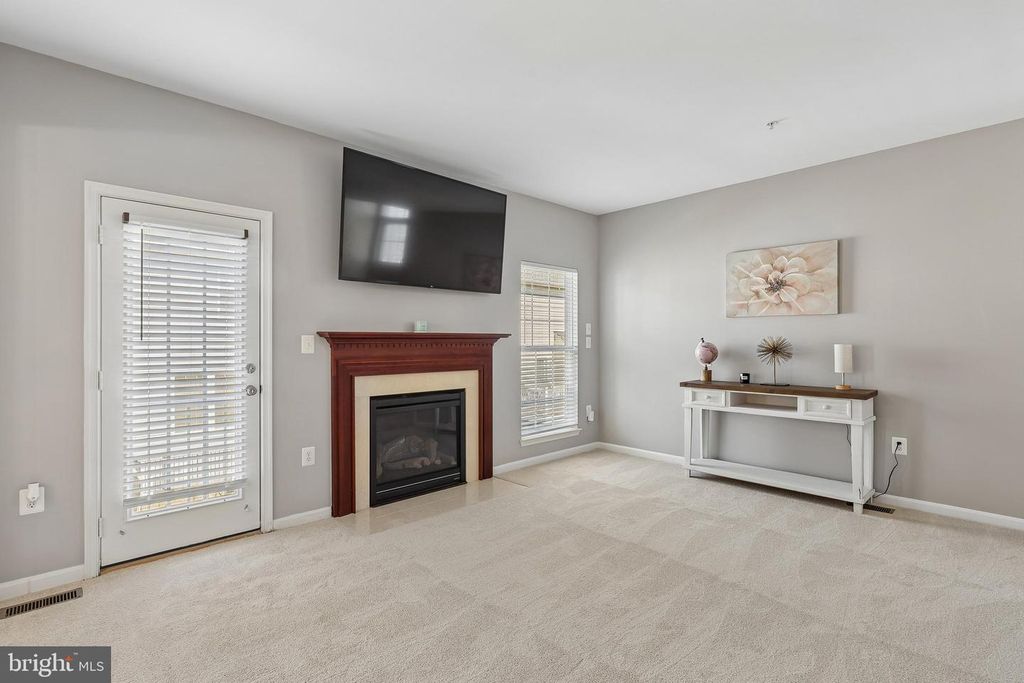 Image 7 of property listing at 15628 CHADSEY LN, Brandywine, MD 20613