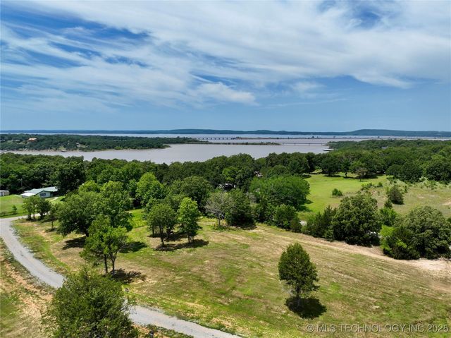 21 Kathy Lane, Eufaula, OK 74432