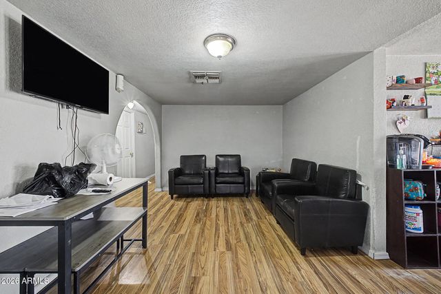 4107 S 6TH Avenue, Phoenix, AZ 85041