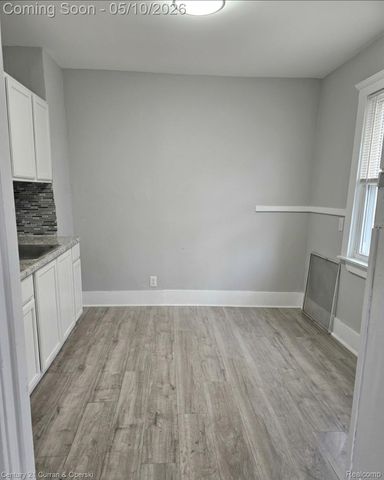 18402 Revere St, Detroit, MI 48234