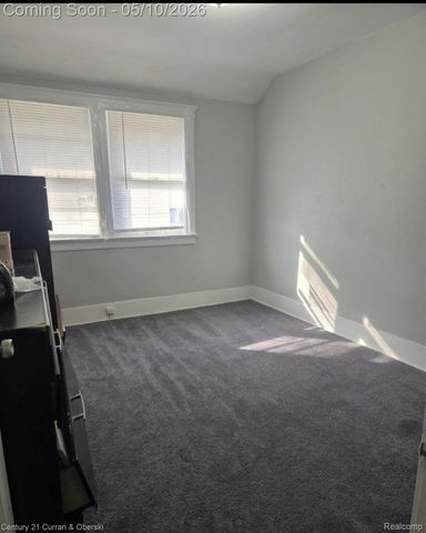 18402 Revere St, Detroit, MI 48234