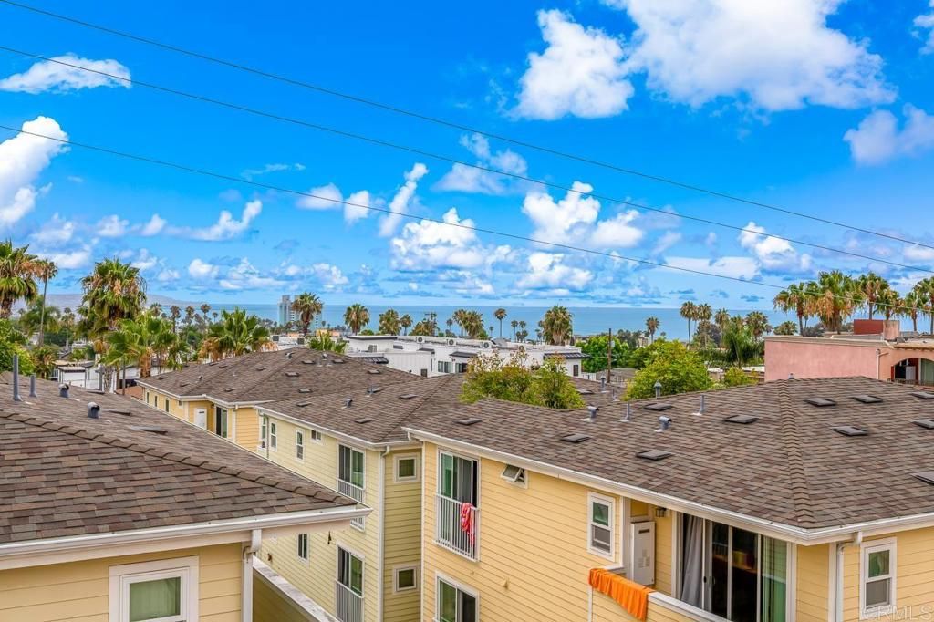 Image 49 of property listing at 919 Agate Street 3, San Diego, CA 92109