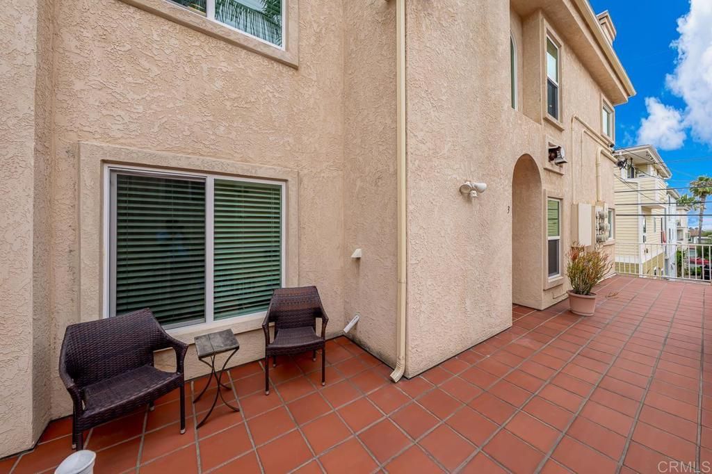 Image 55 of property listing at 919 Agate Street 3, San Diego, CA 92109
