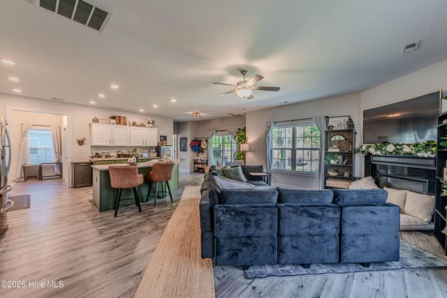 464 Water Wagon Trail, Jacksonville, NC 28546