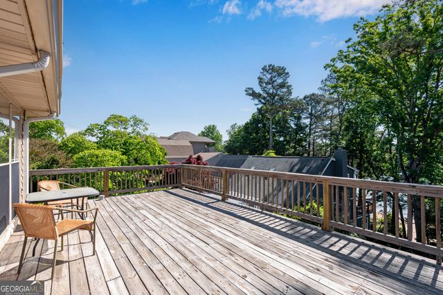 6381 Lakeview Drive, Buford, GA 30518